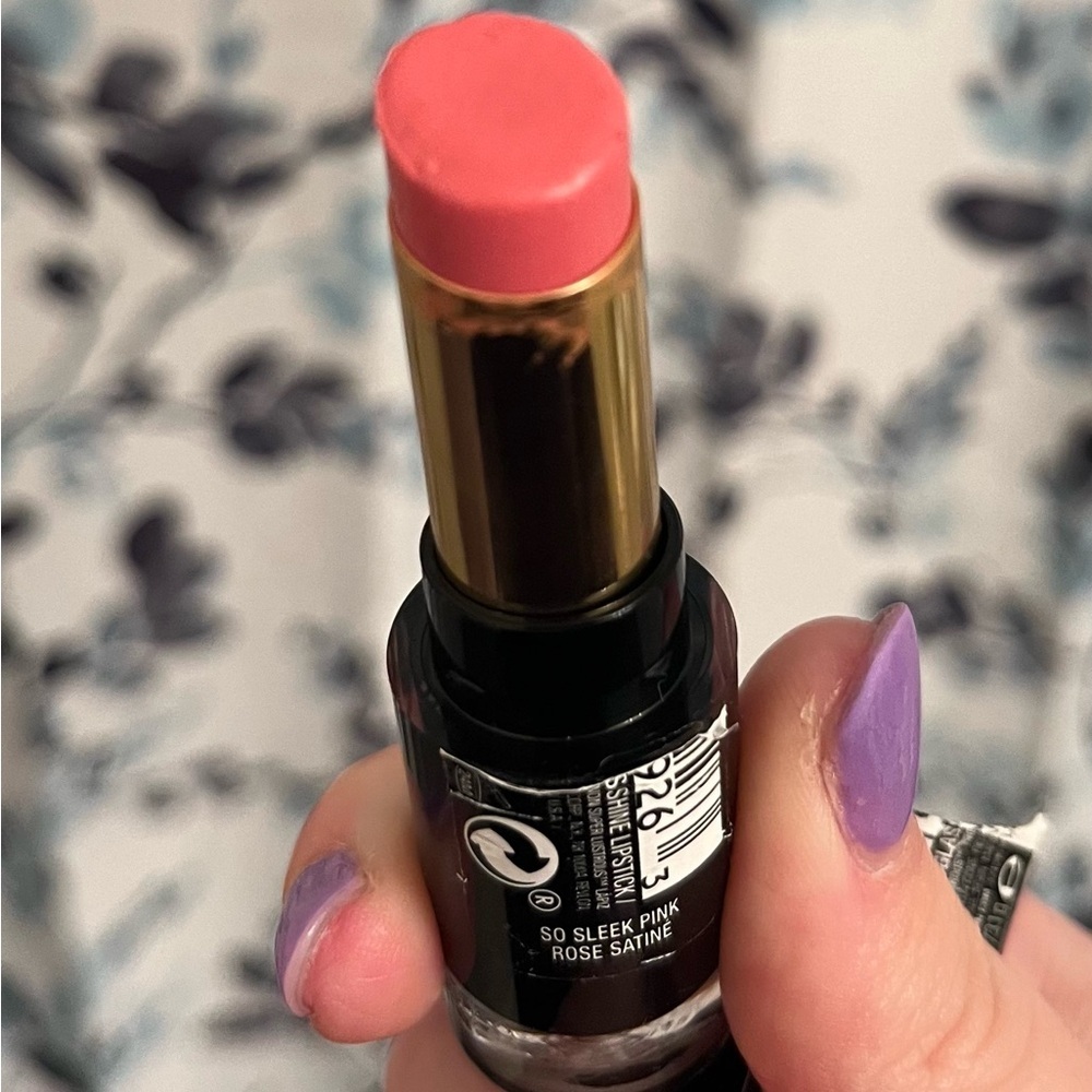 Revlon So Sleek Pink Lipstick